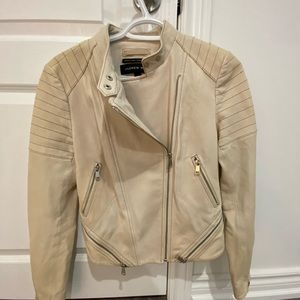 Andrew Marc soft beige leather jacket. Small (S) like brand new